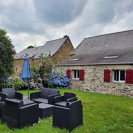 Belle Maison Familiale Dans La Campagne Bretonne La Croix-Helléan Buitenkant foto