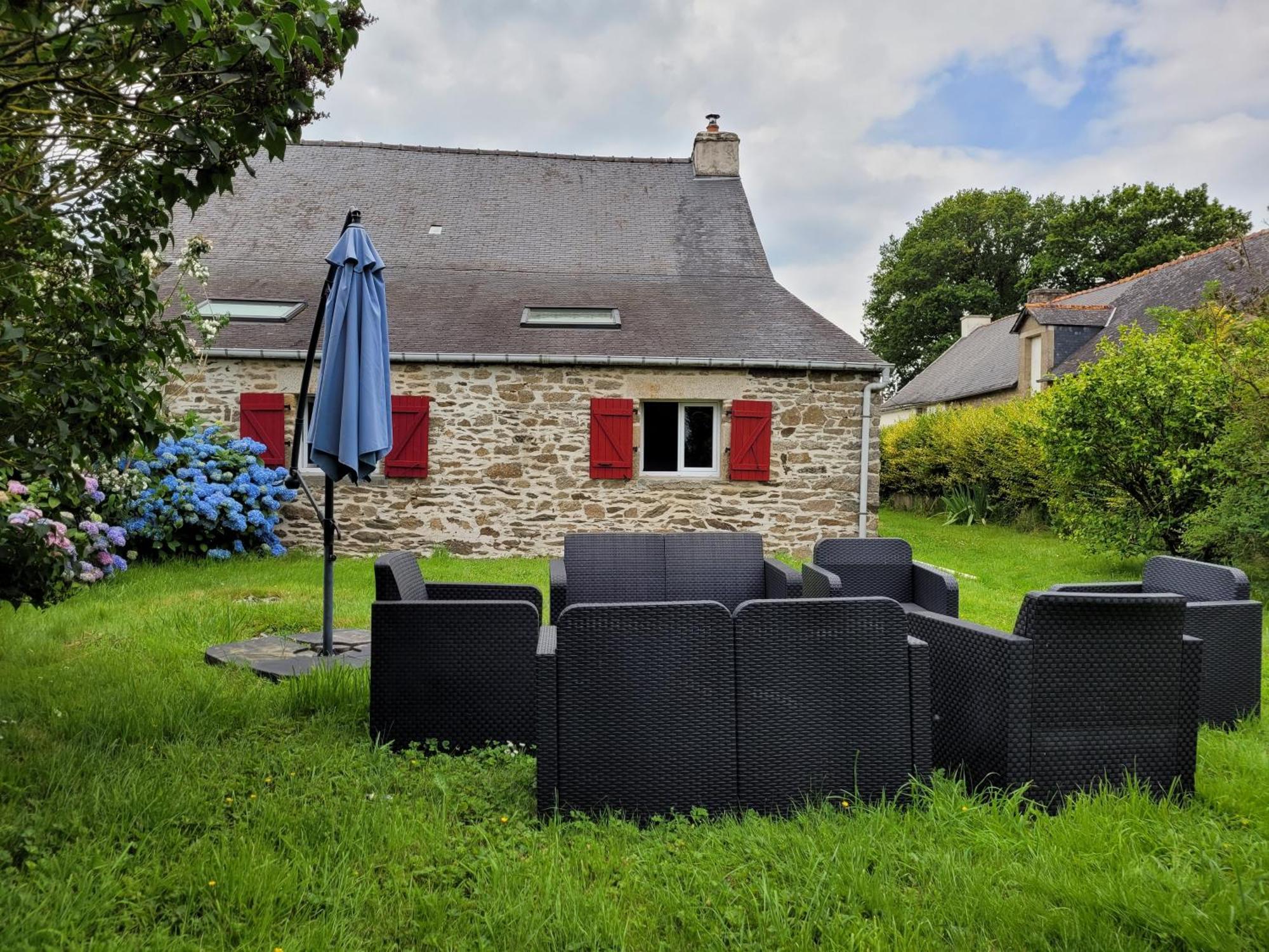 Belle Maison Familiale Dans La Campagne Bretonne La Croix-Helléan Buitenkant foto